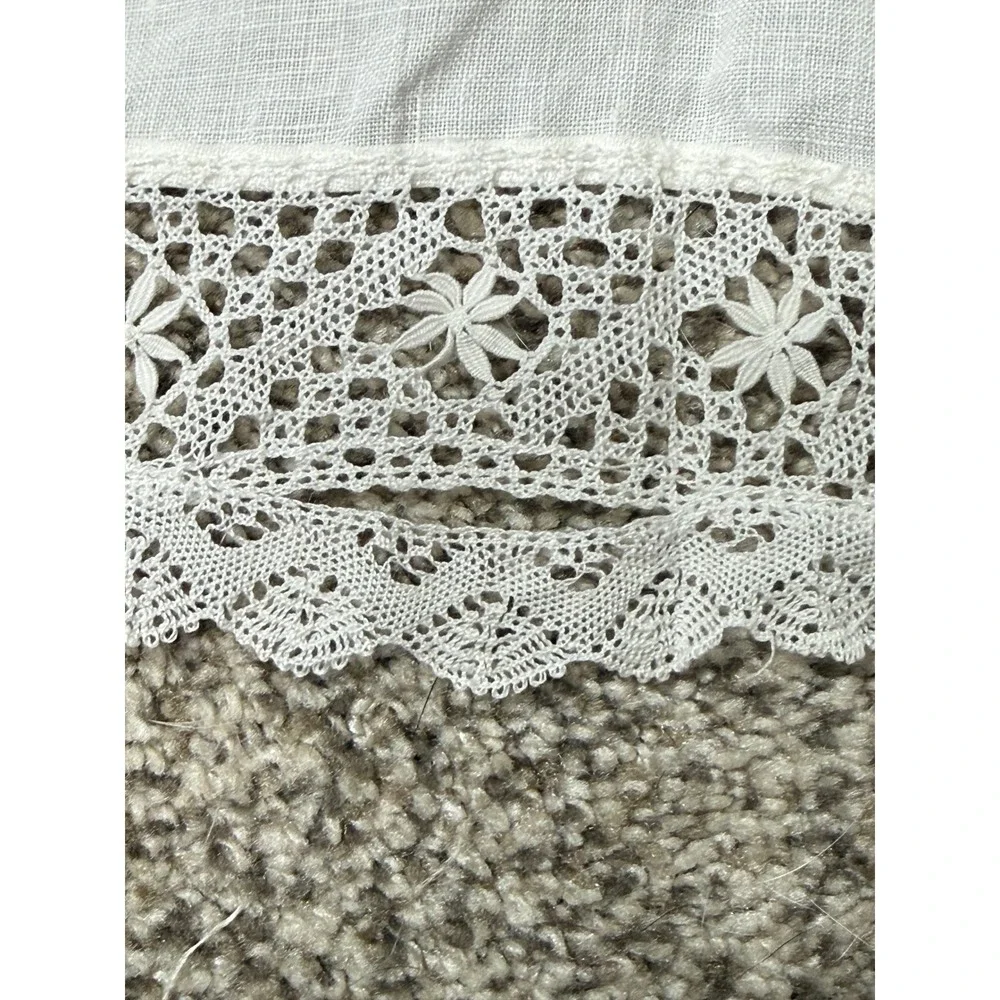 Vintage White Linen Embroidered Floral Lace Trim Square Tablecloth 28x28
